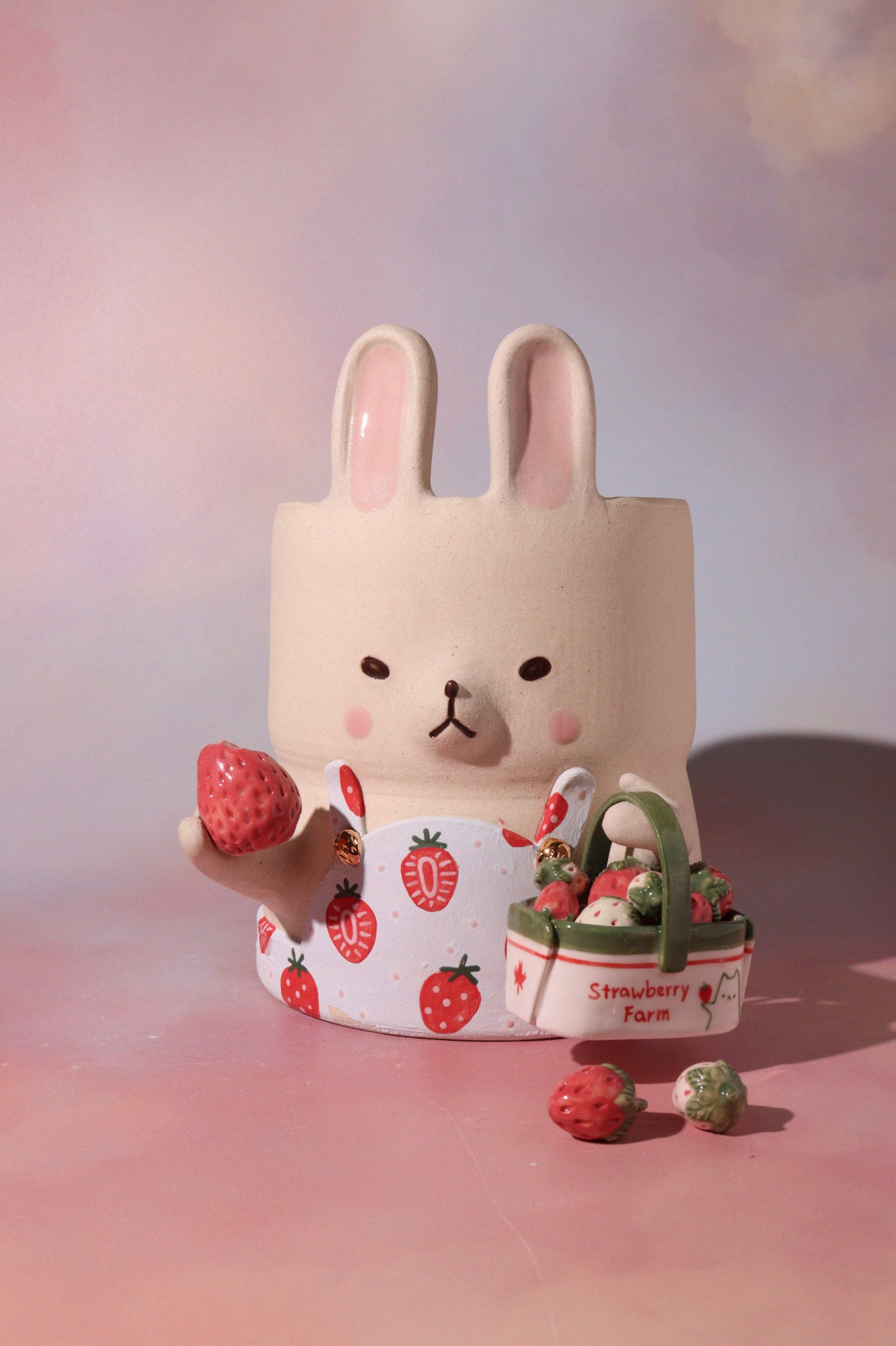 Planter - Strawberry Picking Season! (Bun Bun)