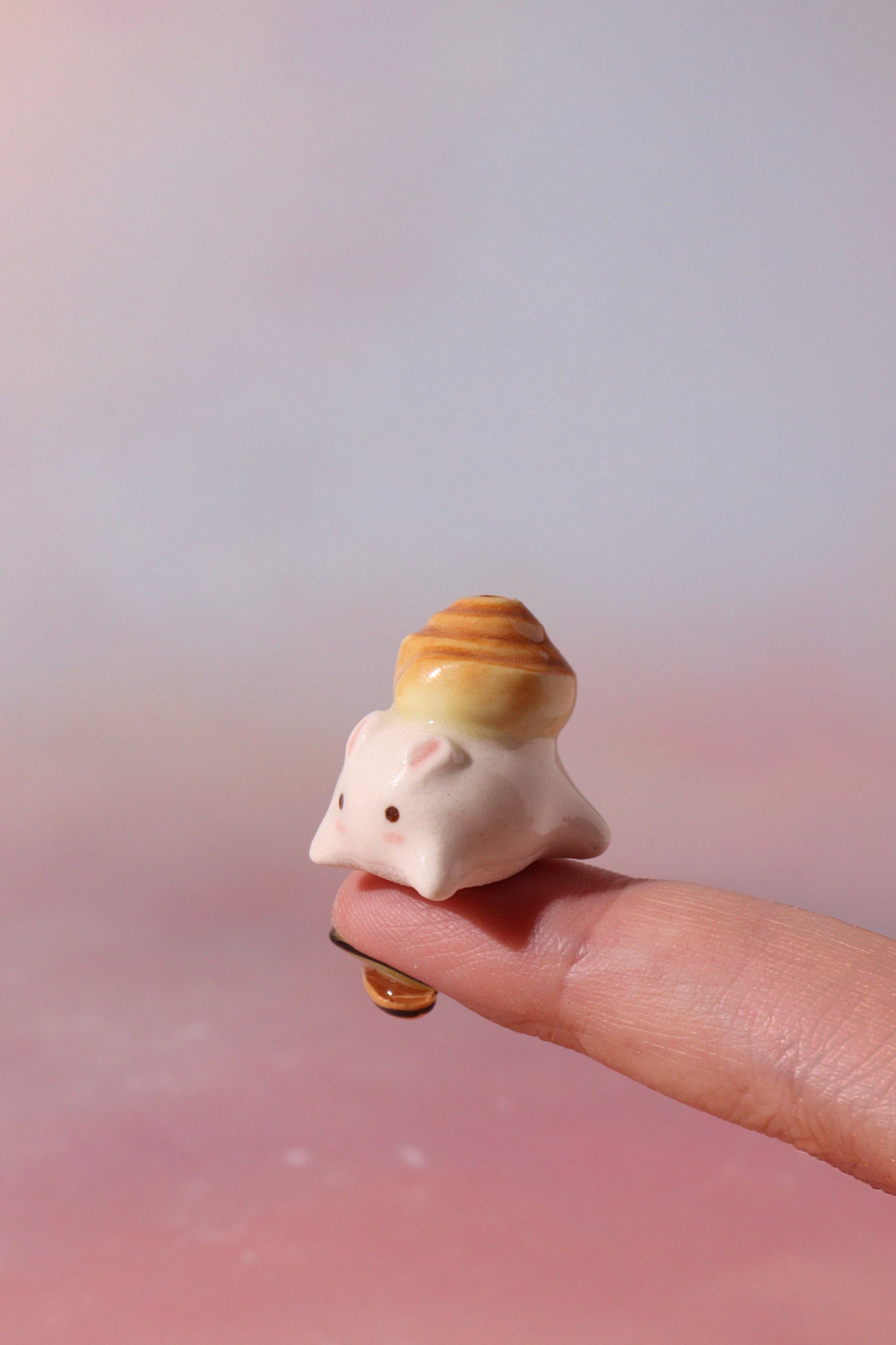 Ceramic Figurine - Weeny bunny (Cinnamon Bun)